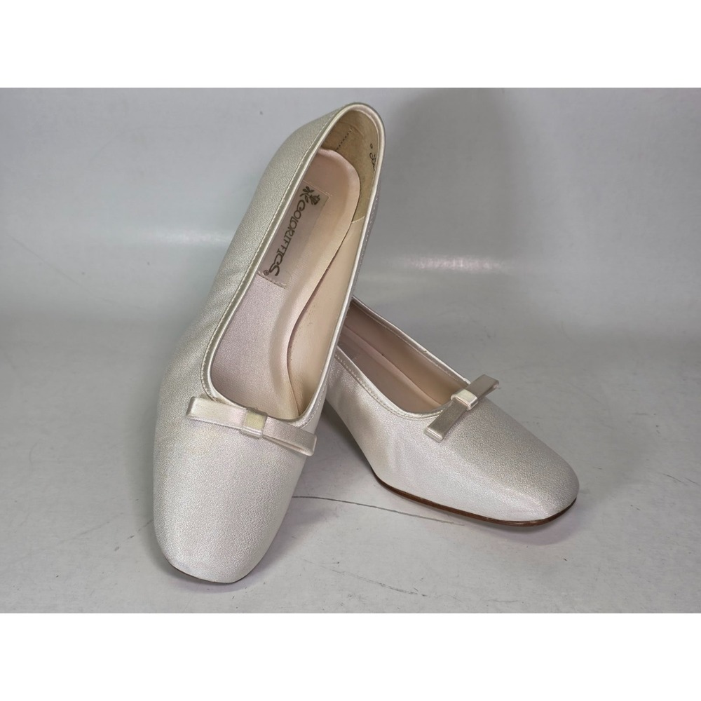 Coloriffics Collen Womens Heels Size 9 Ivory White Slip On Wedding Shoes Vintage